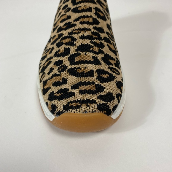 NEW J/SLIDES Leopard Tiger Knit Slip On Sneakers - Picture 3 of 9